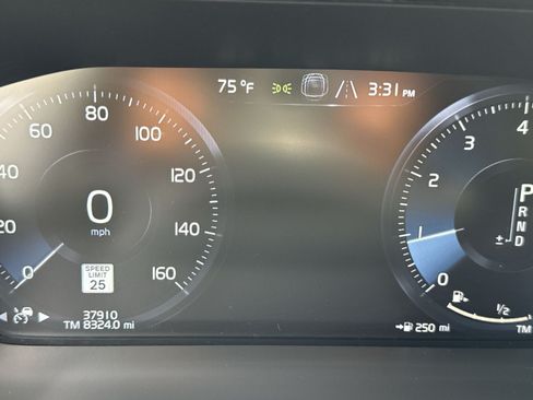 Used 2021 Volvo XC60 T5 Inscription w/ Advanced Package AWD/4WD image 25