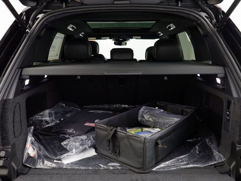 New 2025 Land Rover Range Rover SE AWD/4WD image 21