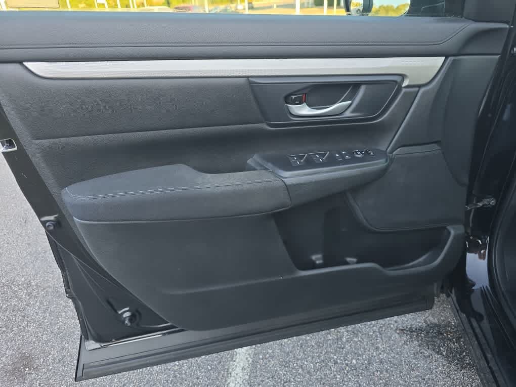 Used 2017 Honda CR-V LX image 12