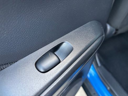 Used 2021 Nissan Kicks S image 47