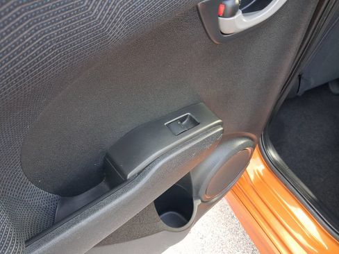 Used 2011 Honda Fit Sport image 12