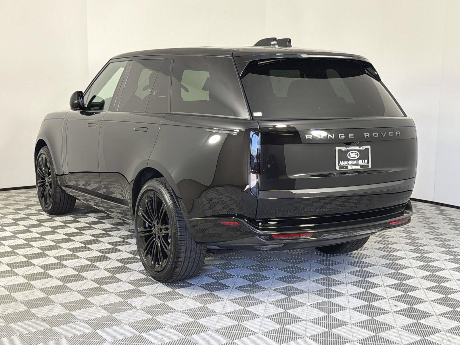New 2026 Land Rover Range Rover SE AWD/4WD image 3