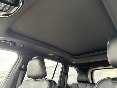 Used 2023 Jeep Grand Cherokee Overland image 46