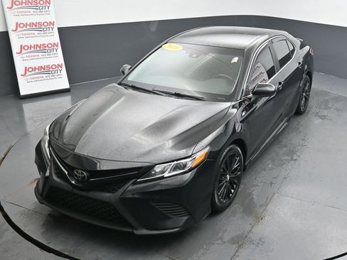 Used 2018 Toyota Camry SE image 27