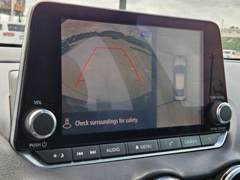 Used 2020 Nissan Sentra SR w/ Premium Package image 12