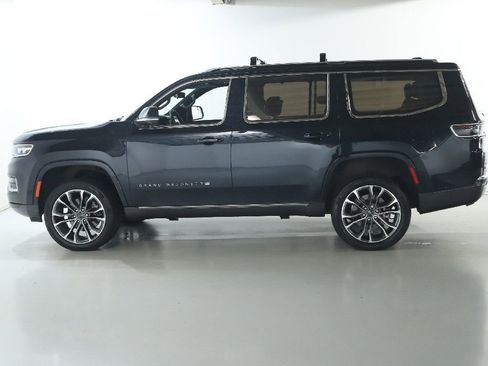 Used 2022 Jeep Grand Wagoneer Series III AWD/4WD image 43