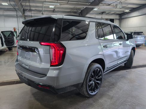 Used 2024 GMC Yukon Denali w/ Denali Reserve Package AWD/4WD image 3