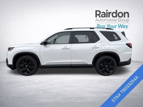 Certified 2026 Honda Pilot Black Edition image 4