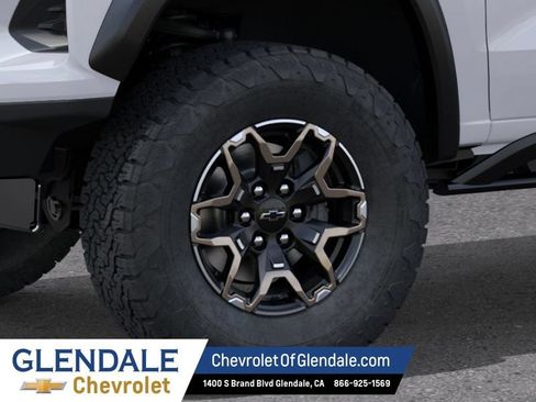 New 2026 Chevrolet Colorado ZR2 w/ Technology Package AWD/4WD image 9
