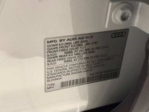 Certified 2025 Audi Q7 2.0T Premium w/ Convenience Plus Package image 21