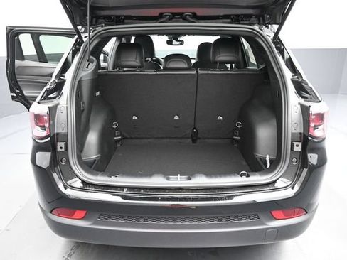 New 2026 Jeep Compass Latitude AWD/4WD image 17