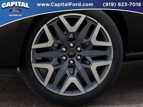 New 2027 Ford Expedition Platinum w/ Platinum Ultimate Package AWD/4WD image 19