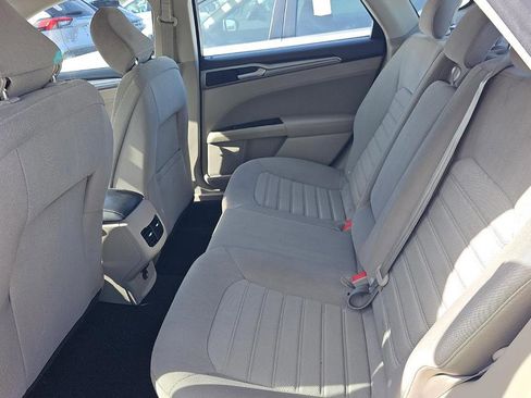 Used 2020 Ford Fusion SE image 7