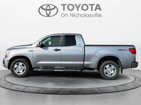 Used 2010 Toyota Tundra 4x4 Double Cab image 3