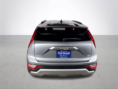 New 2026 Kia Niro LX image 7