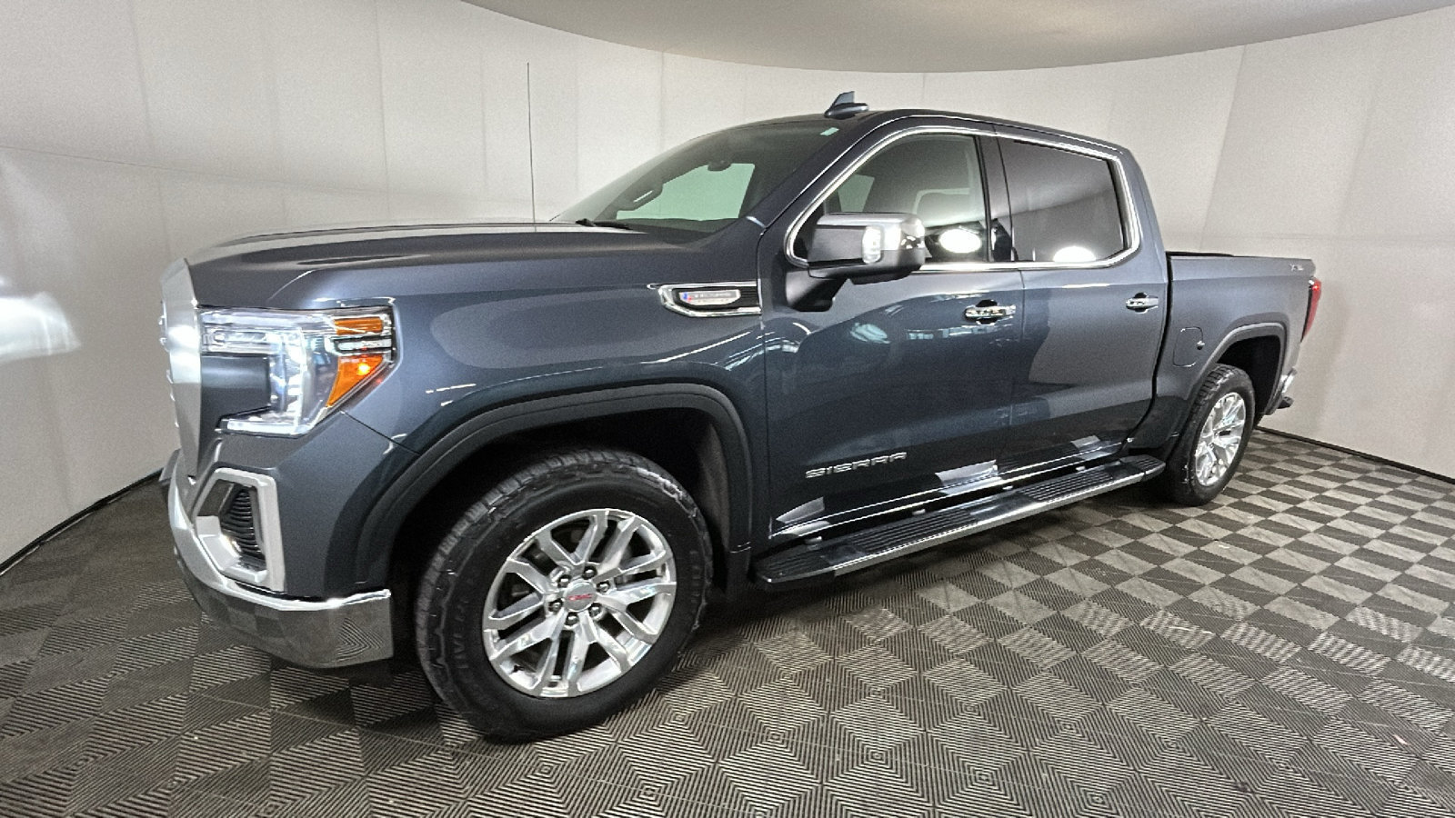 Used 2021 GMC Sierra 1500 SLT AWD/4WD image 8