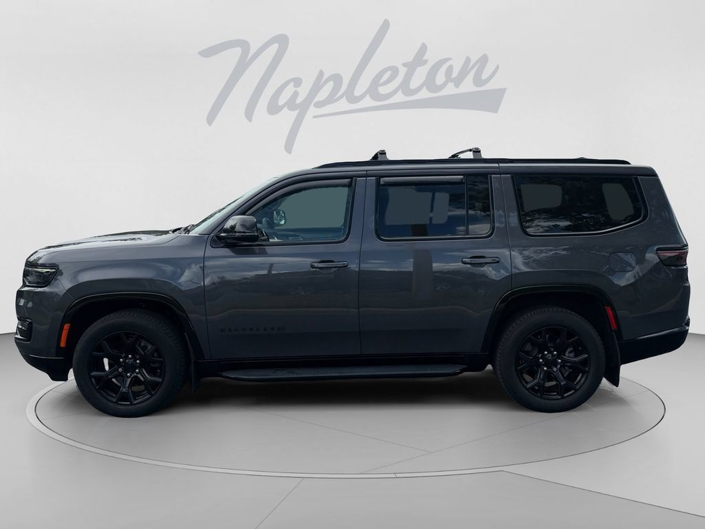 Used 2023 Jeep Wagoneer Series II RWD image 2