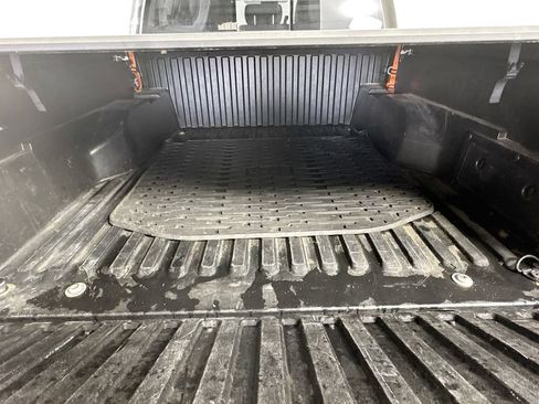 Used 2019 Toyota Tacoma SR5 RWD image 25