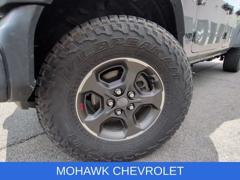 Used 2020 Jeep Gladiator Sport w/ Quick Order Package 24S AWD/4WD image 16
