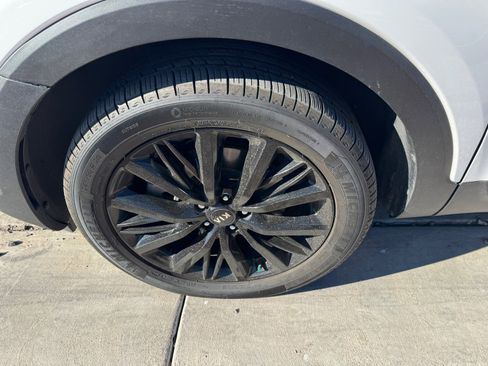 Used 2021 Kia Telluride SX image 8