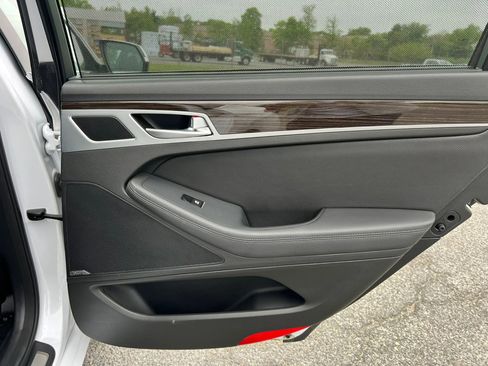 Used 2017 Genesis G80 3.8 w/ Option Group 02 AWD/4WD image 19