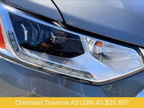 Used 2020 Chevrolet Traverse Premier FWD image 29