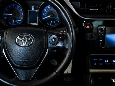 Used 2018 Toyota Corolla iM FWD image 15