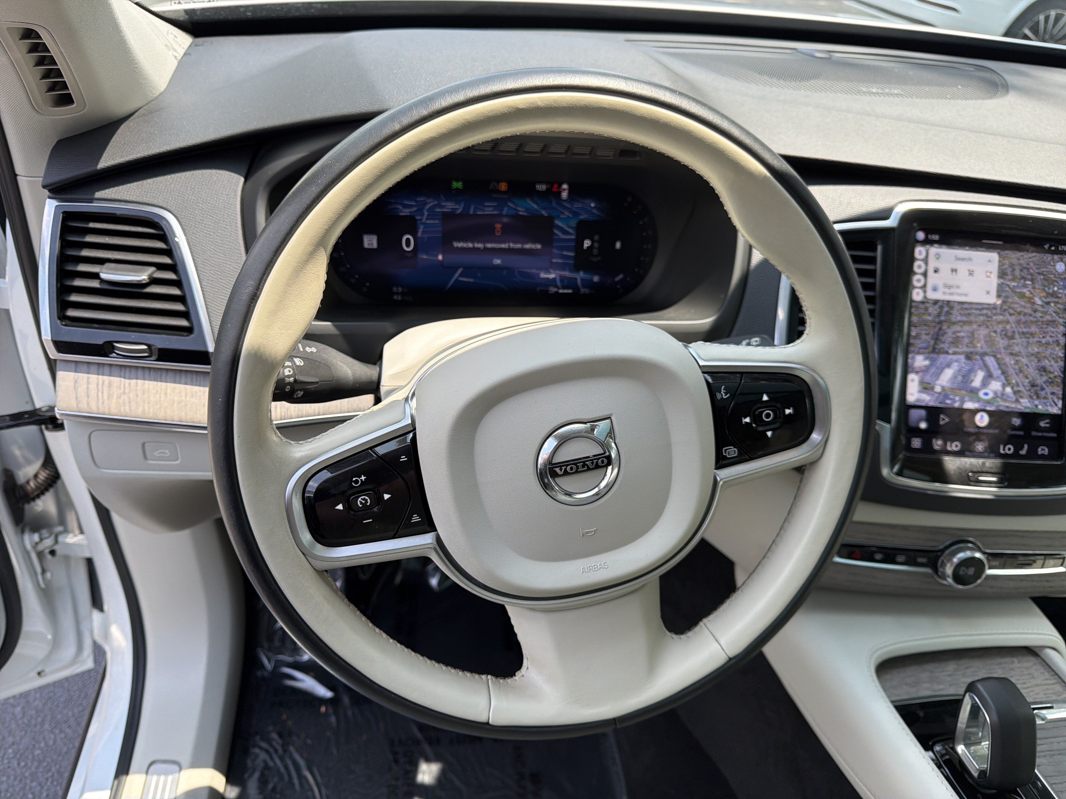 Certified 2023 Volvo XC90 B6 Plus w/ Protection Package Premier AWD/4WD image 18