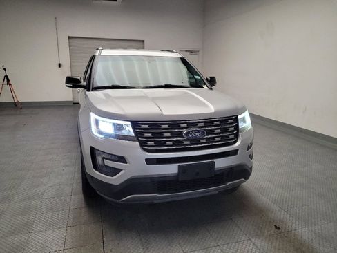 Used 2016 Ford Explorer XLT w/ Equipment Group 201A FWD image 14