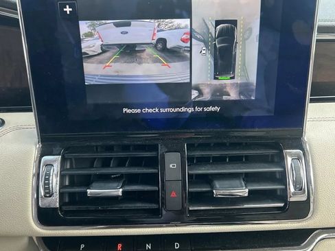 Used 2018 Lincoln Navigator Reserve AWD/4WD image 16