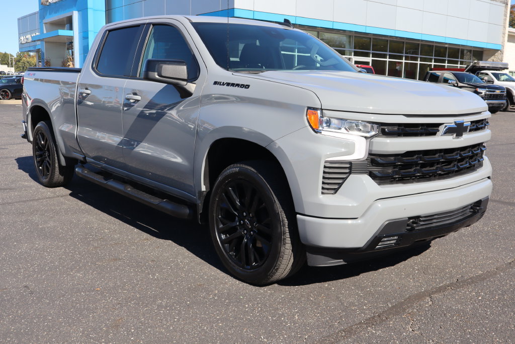 Used 2024 Chevrolet Silverado 1500 RST w/ LPO, Liner Protection Package AWD/4WD image 2
