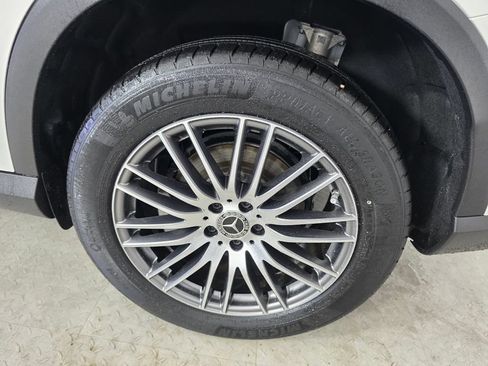 Certified 2025 Mercedes-Benz GLC 300 4MATIC image 16