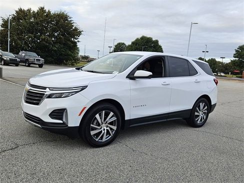 Used 2022 Chevrolet Equinox LT image 3
