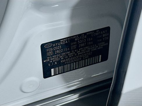 Used 2023 Hyundai Ioniq 6 Limited image 12