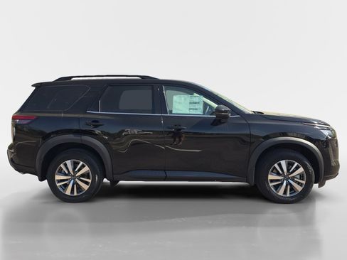 New 2026 Nissan Pathfinder SL AWD/4WD image 6