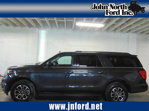 Used 2024 Ford Expedition Max XLT image 1