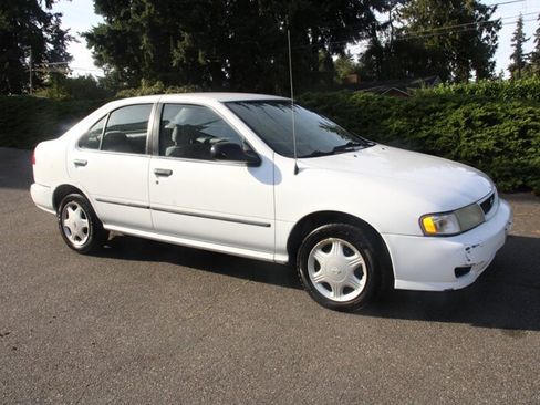 Used 1998 Nissan Sentra GXE FWD image 2