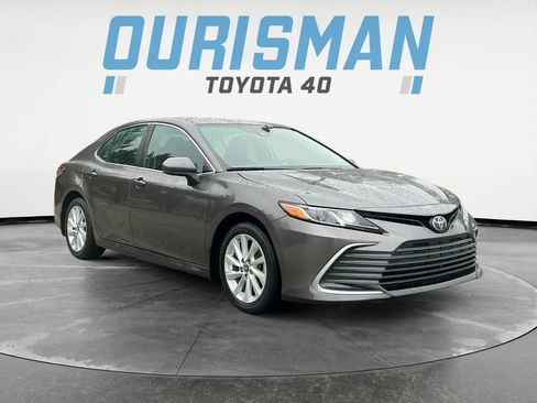 Used 2022 Toyota Camry LE w/ Carpet Mat Package (TMS) image 1