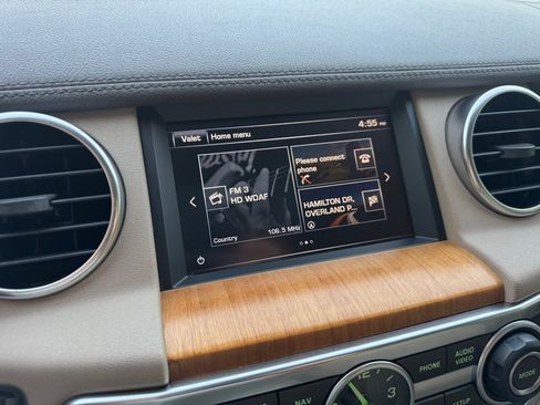 Used 2016 Land Rover LR4 HSE image 17