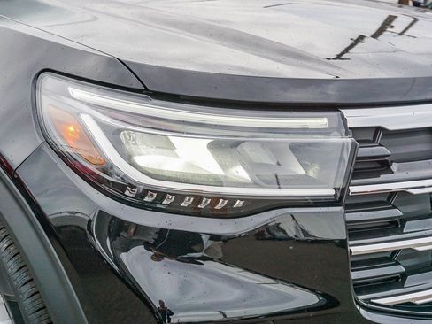 New 2026 Ford Explorer Active w/ Active Comfort Package image 10