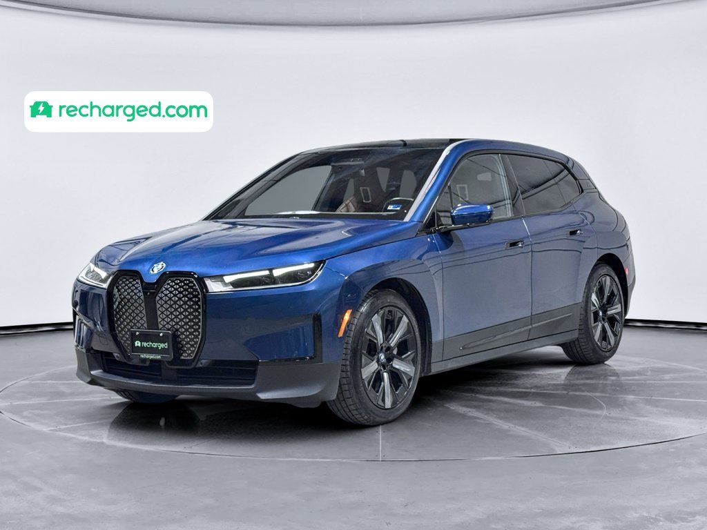 Used 2023 BMW iX xDrive50 w/ Premium Package AWD/4WD image 1