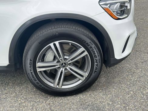 Used 2020 Mercedes-Benz GLC 300 4MATIC w/ Multimedia Package image 10