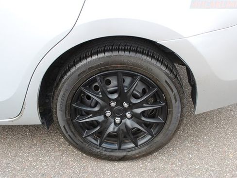 Used 2014 Toyota Corolla LE FWD image 25