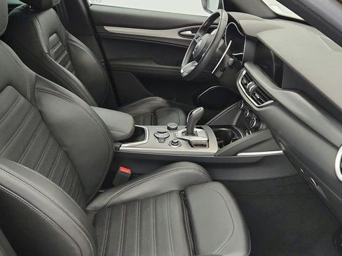 Used 2023 Alfa Romeo Stelvio Veloce image 43
