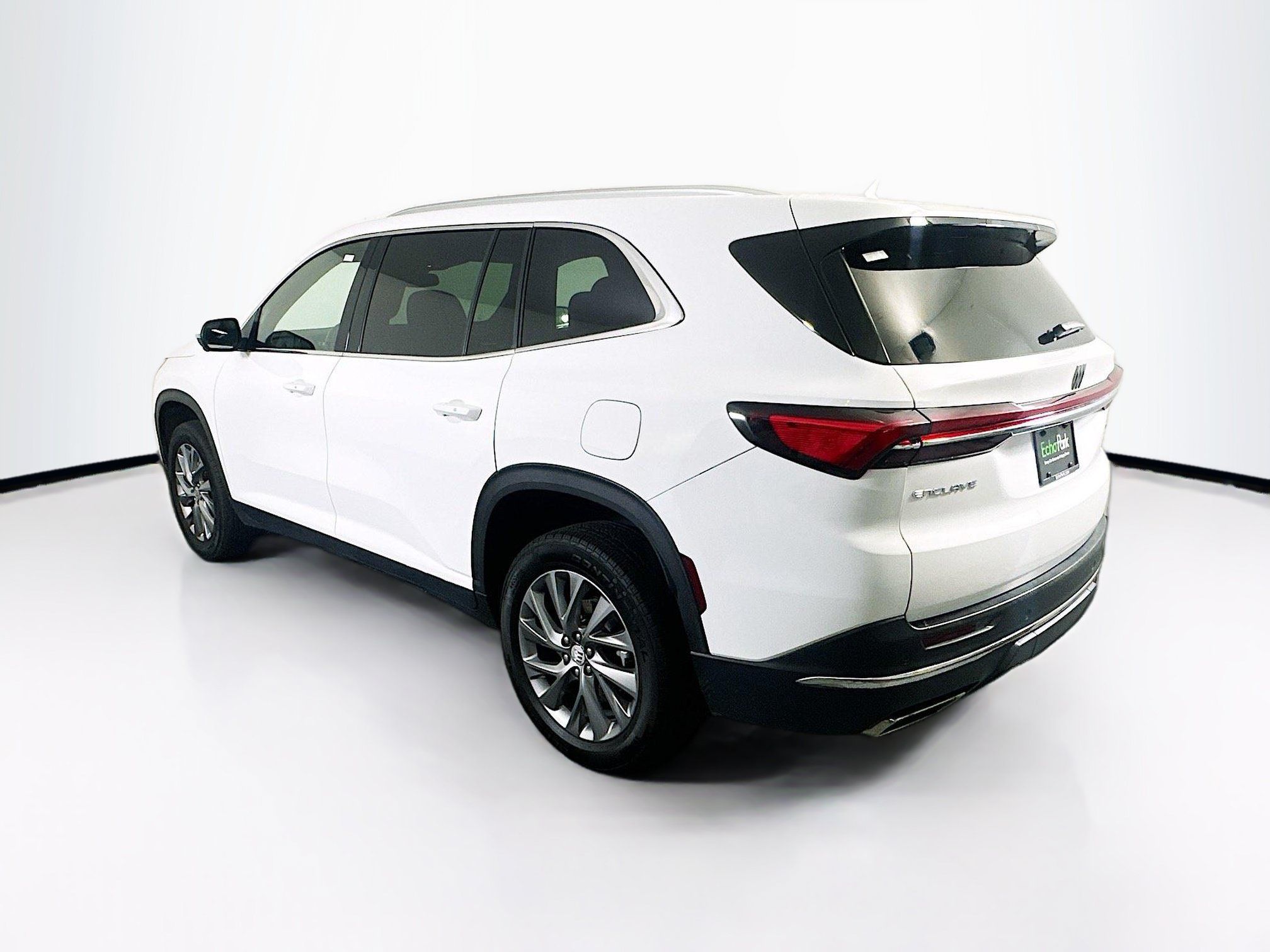 Used 2025 Buick Enclave Preferred FWD image 5