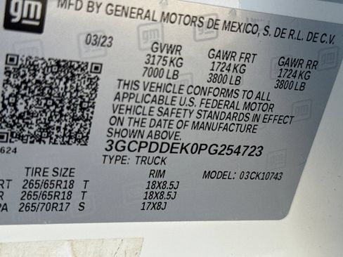 Used 2023 Chevrolet Silverado 1500 LT AWD/4WD image 31