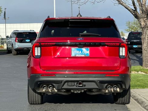 Certified 2025 Ford Explorer ST image 7