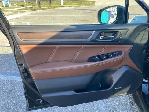 Used 2018 Subaru Outback 2.5i Touring image 10