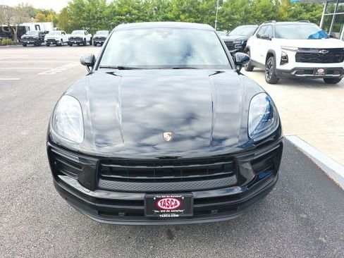 Used 2022 Porsche Macan image 2