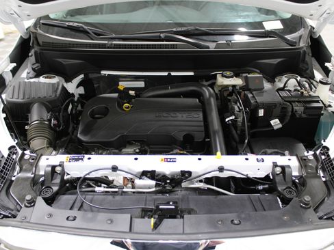 Used 2024 GMC Terrain SLT image 41